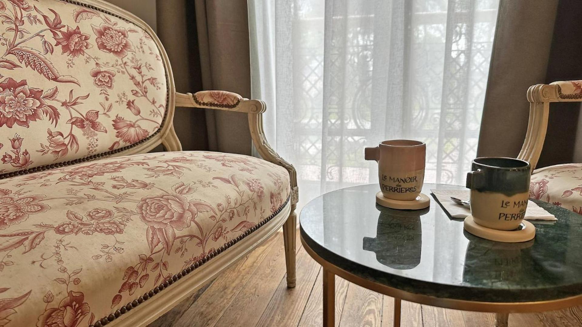 Le Manoir Des Perrieres Acomodação com café da manhã Rochechouart Exterior foto