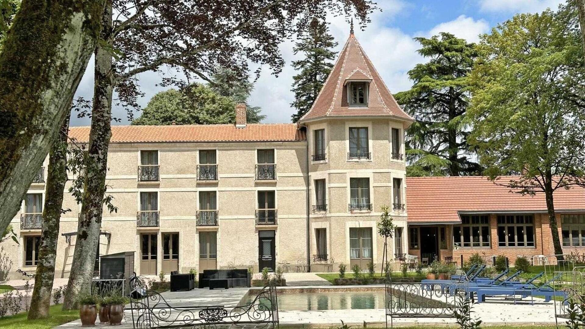 Le Manoir Des Perrieres Acomodação com café da manhã Rochechouart Exterior foto